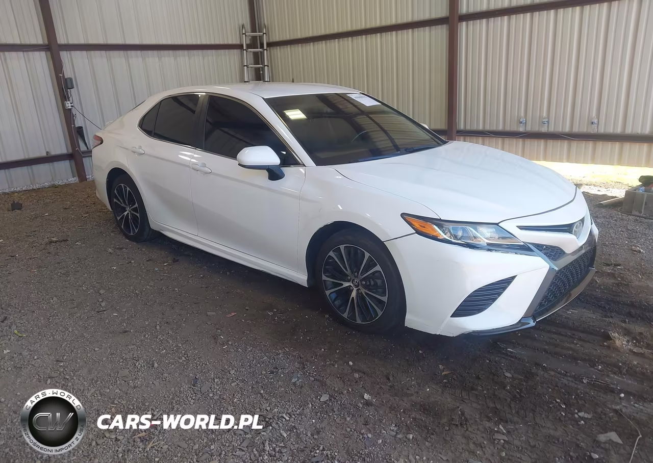 2018 Toyota Camry Se – zdjęcie 1 z 16