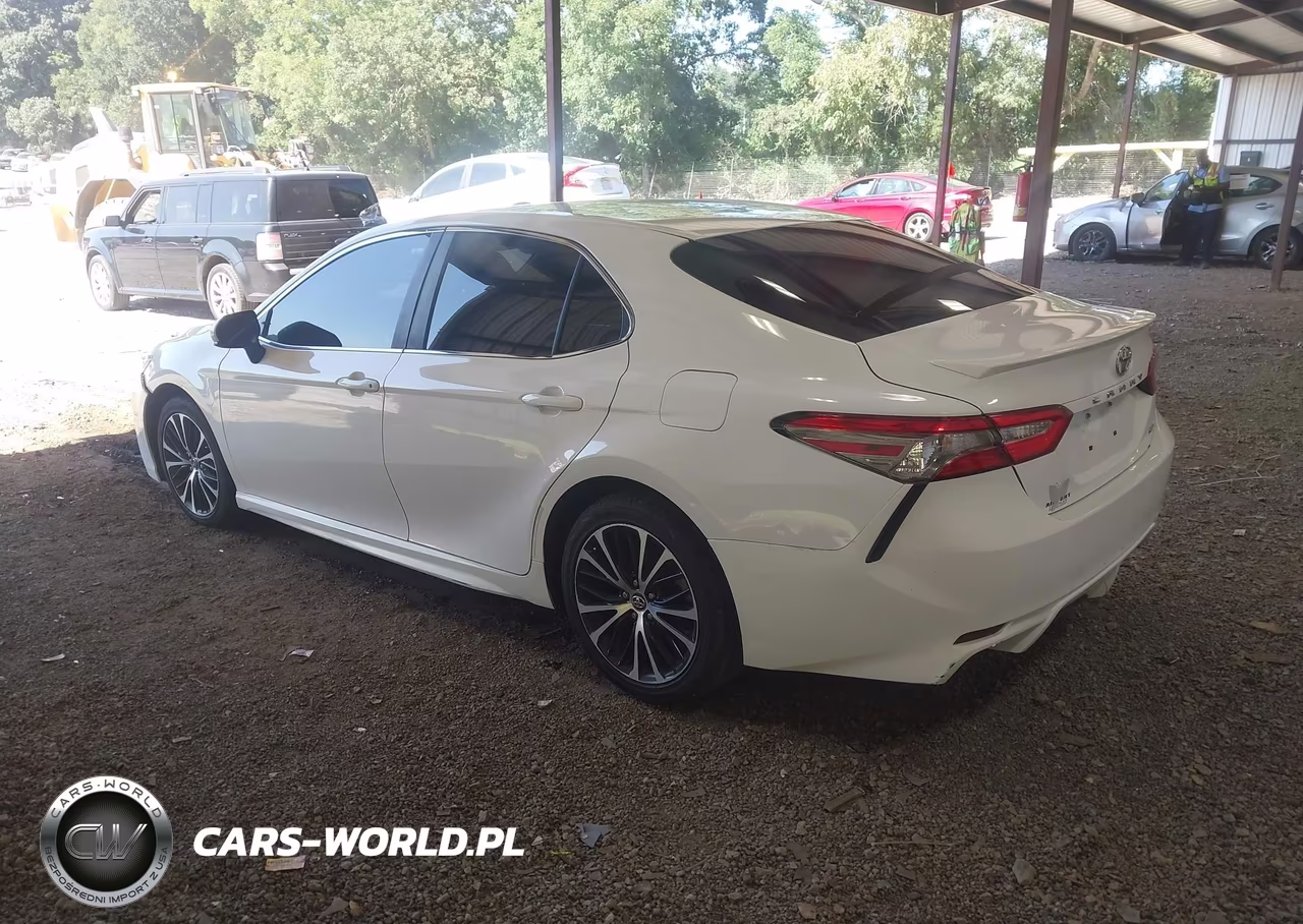 2018 Toyota Camry Se VIN:4T1B11HK8JU048580 - 3