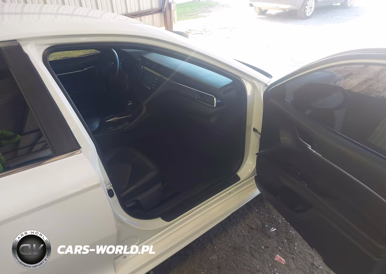 2018 Toyota Camry Se VIN:4T1B11HK8JU048580 - 5