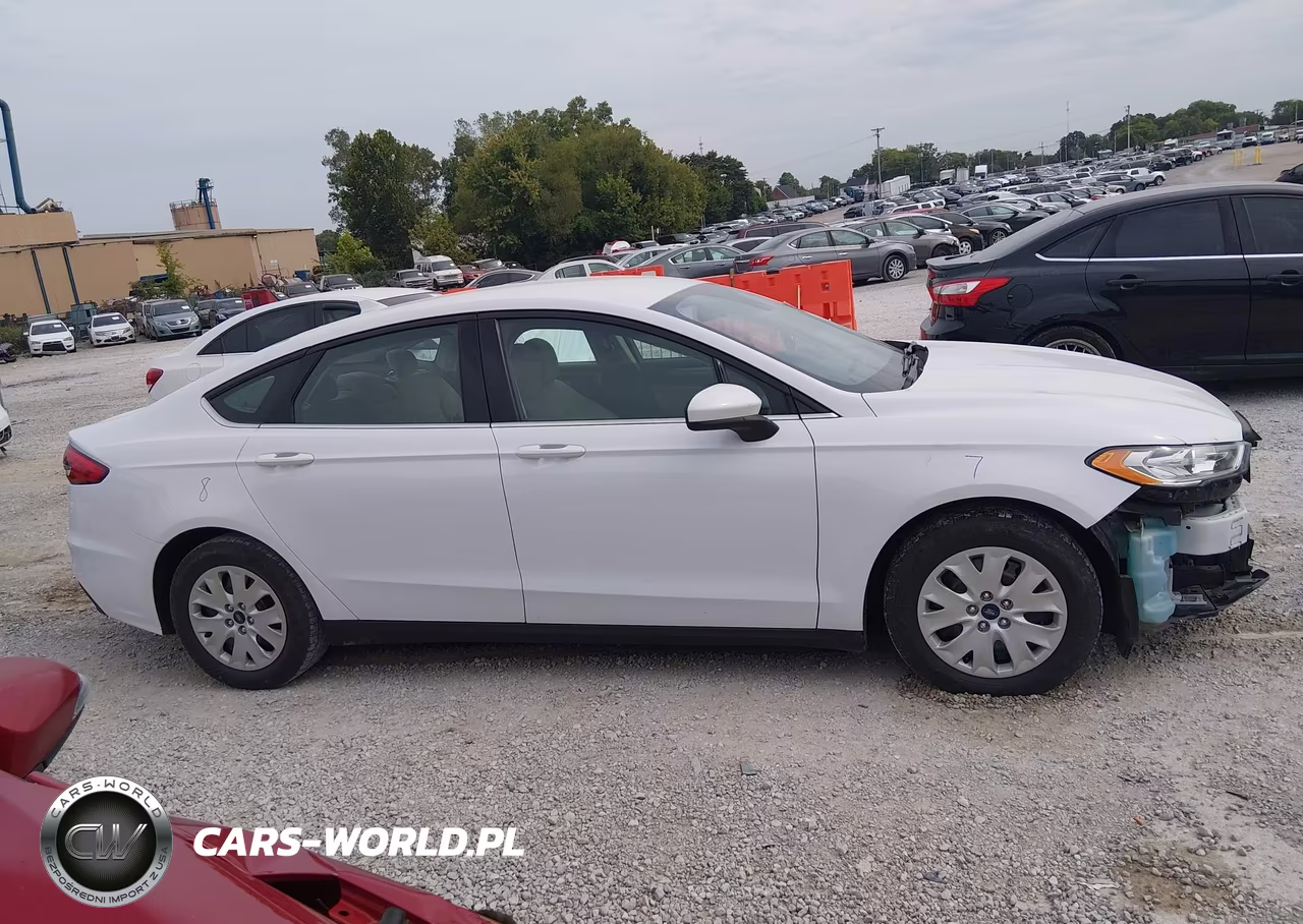 2020 Ford Fusion S VIN:3FA6P0G78LR249973 - 14