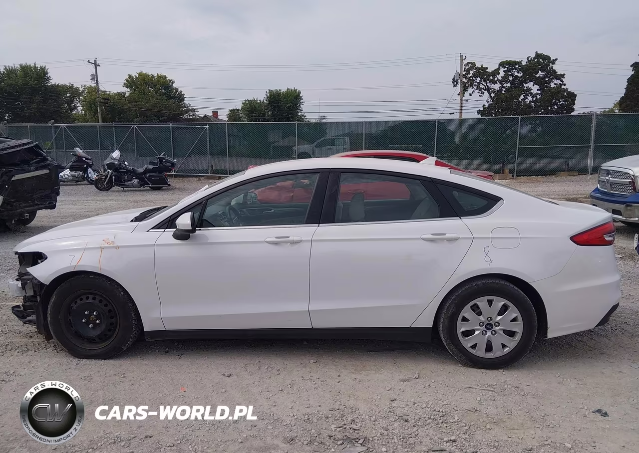 2020 Ford Fusion S VIN:3FA6P0G78LR249973 - 15