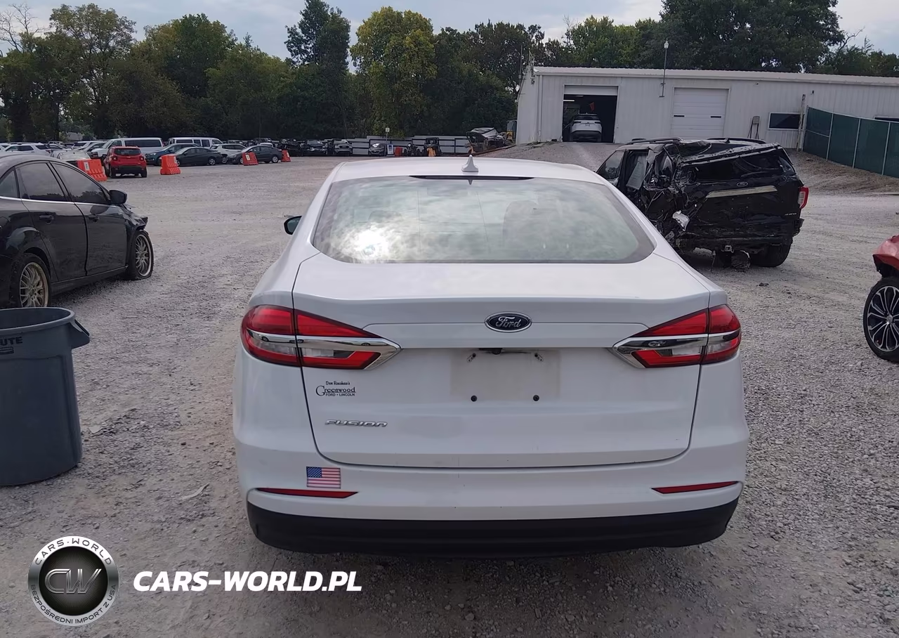 2020 Ford Fusion S VIN:3FA6P0G78LR249973 - 17
