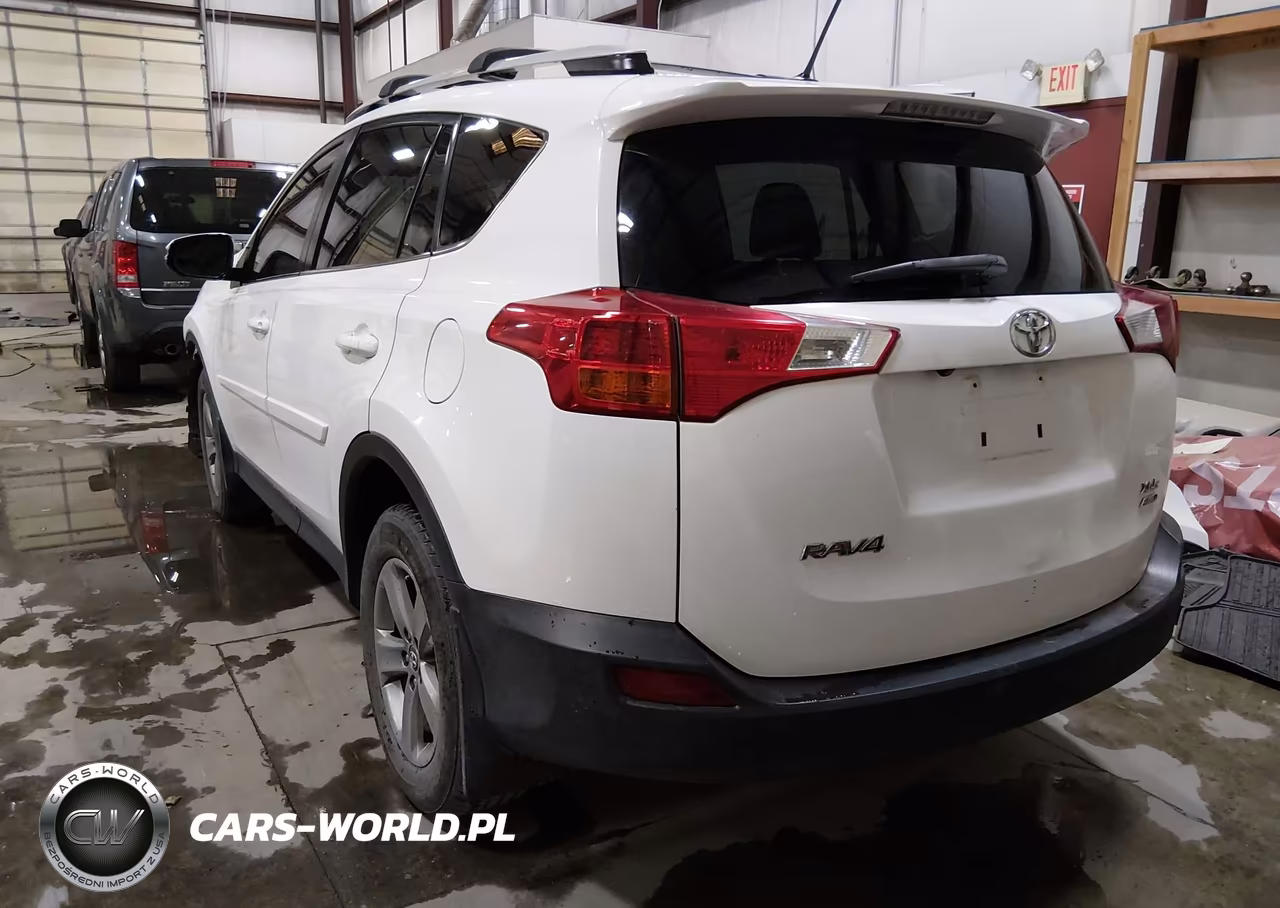 2015 Toyota Rav4 Xle VIN:2T3RFREV1FW263925 - 3