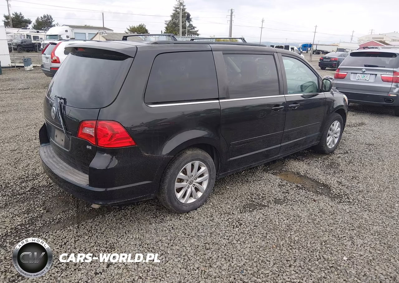 2012 Volkswagen Routan Se VIN:2C4RVABG4CR276944 - 4