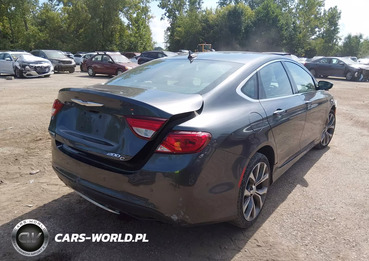 2015 Chrysler 200 C VIN:1C3CCCCG7FN520081 - 4