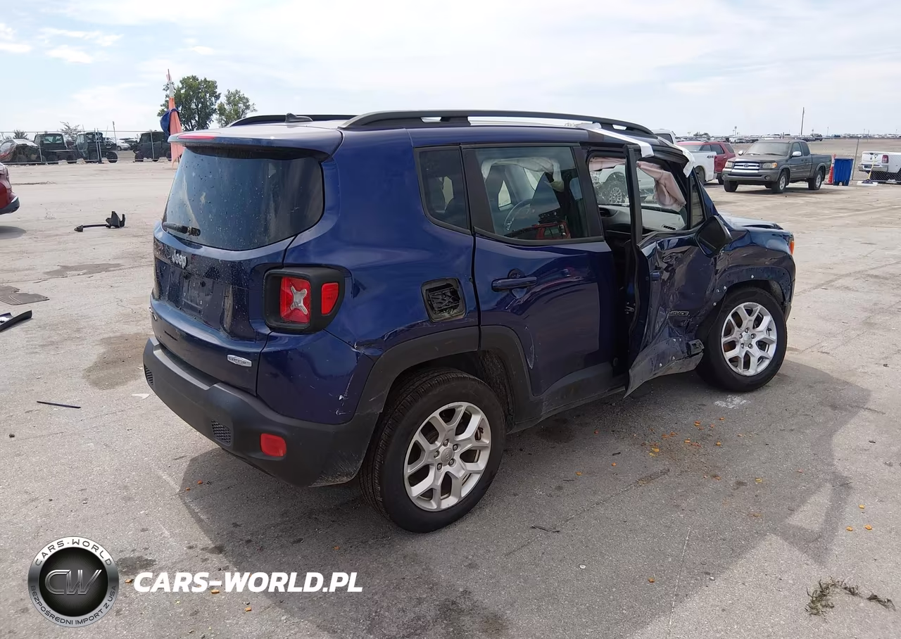 2017 Jeep Renegade Latitude 4X4 VIN:ZACCJBBBXHPF70310 - 4