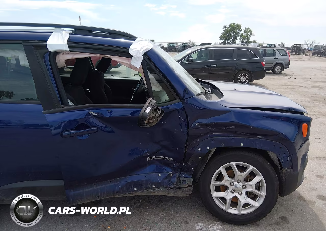 2017 Jeep Renegade Latitude 4X4 VIN:ZACCJBBBXHPF70310 - 6