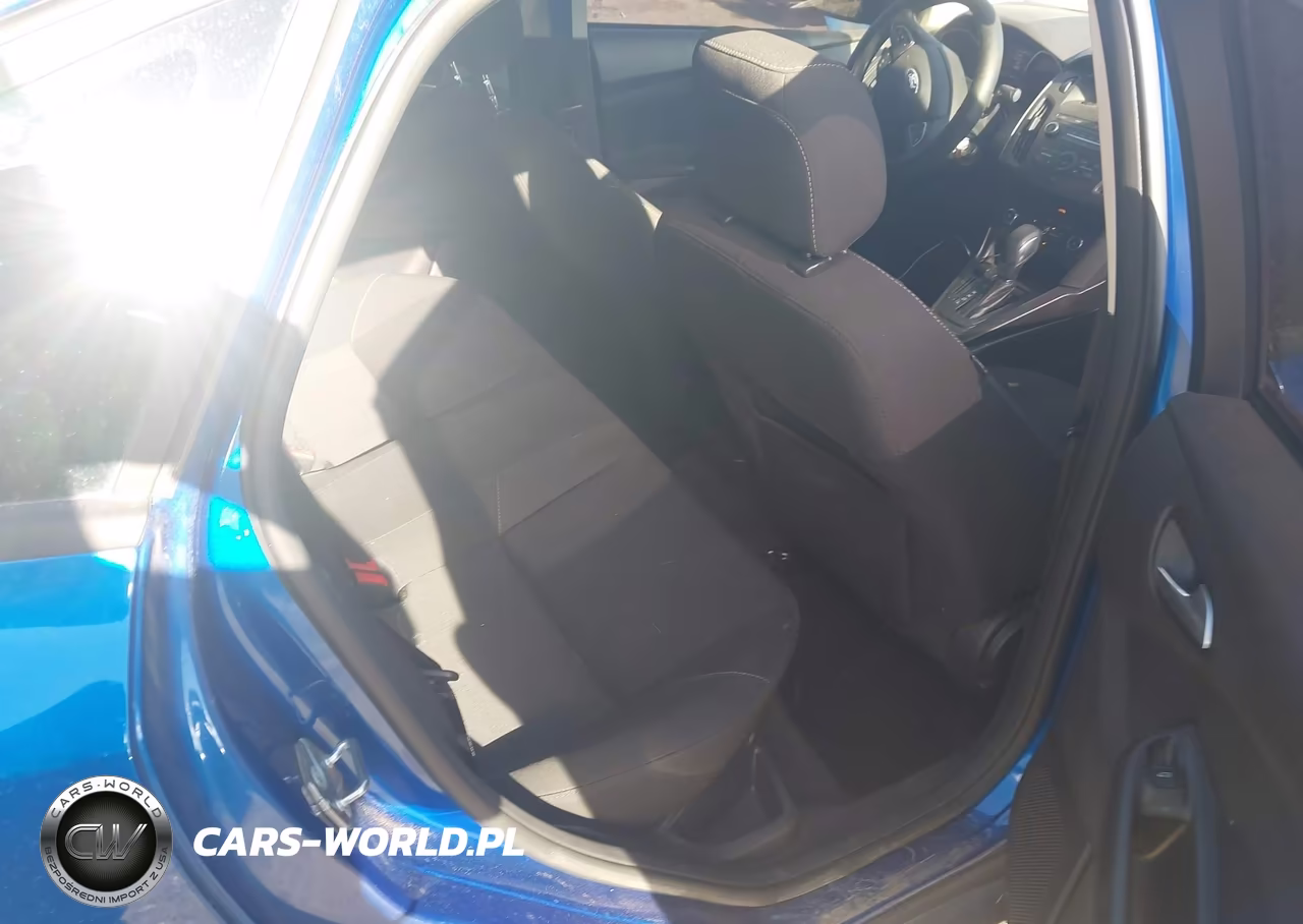 2018 Ford Focus Se VIN:1FADP3F26JL329069 - 8