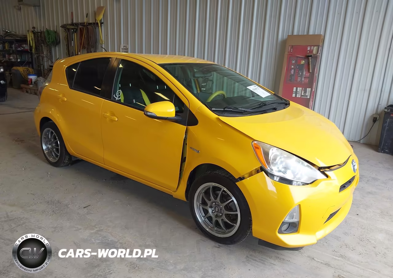 2014 Toyota Prius C Two