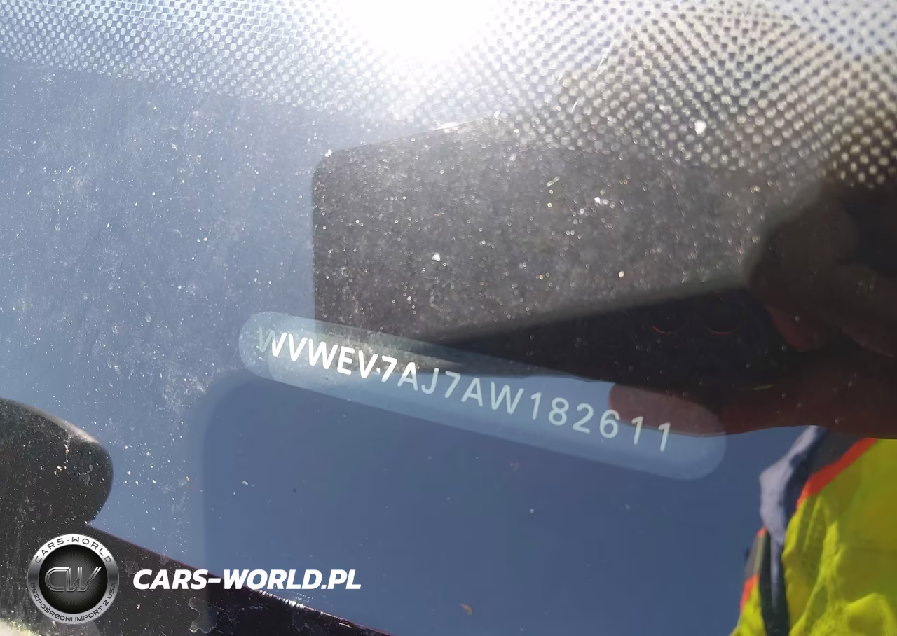 2010 Volkswagen Gti 2-Door VIN:WVWEV7AJ7AW182611 - 9