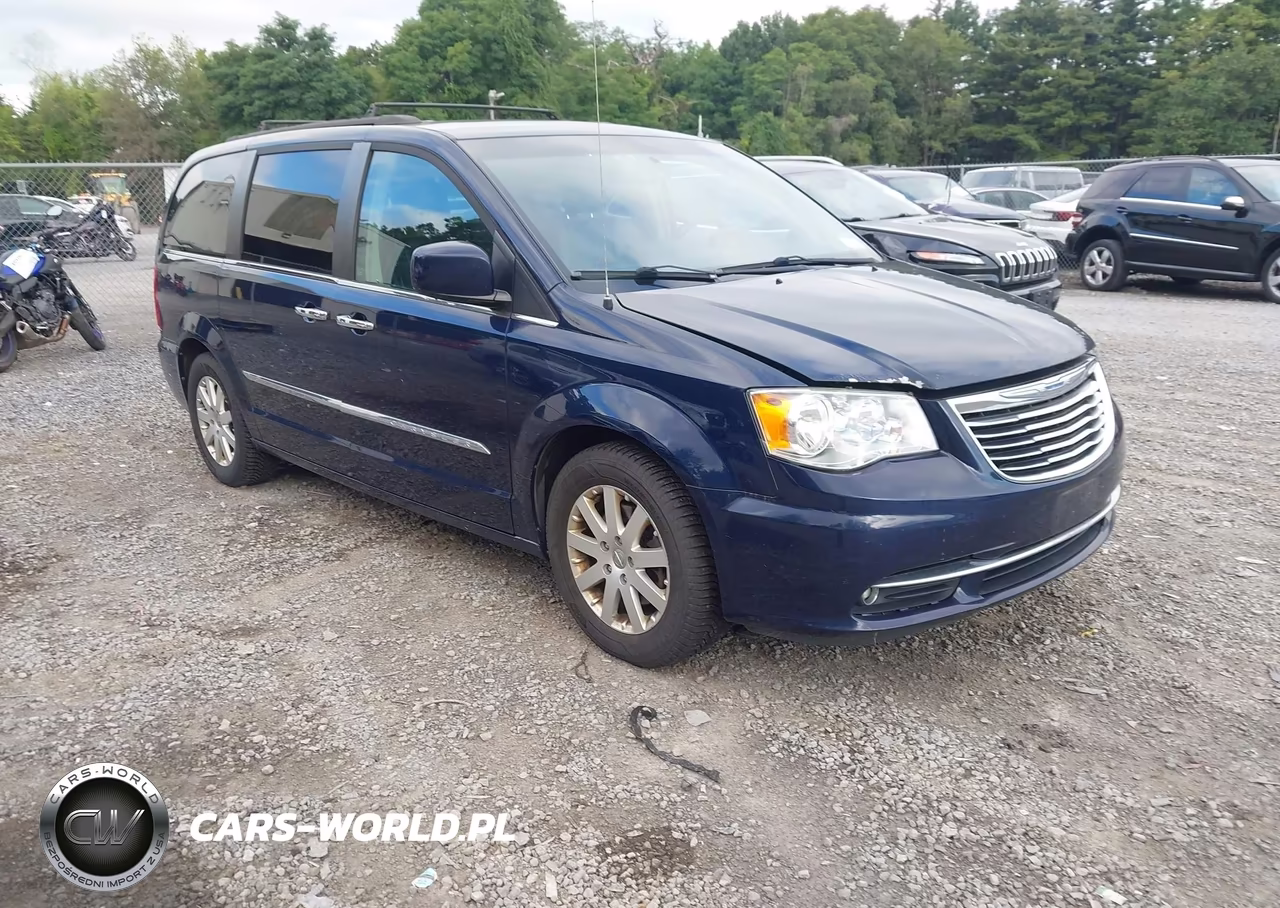 2016 Chrysler Town & Country Touring – zdjęcie 1 z 16