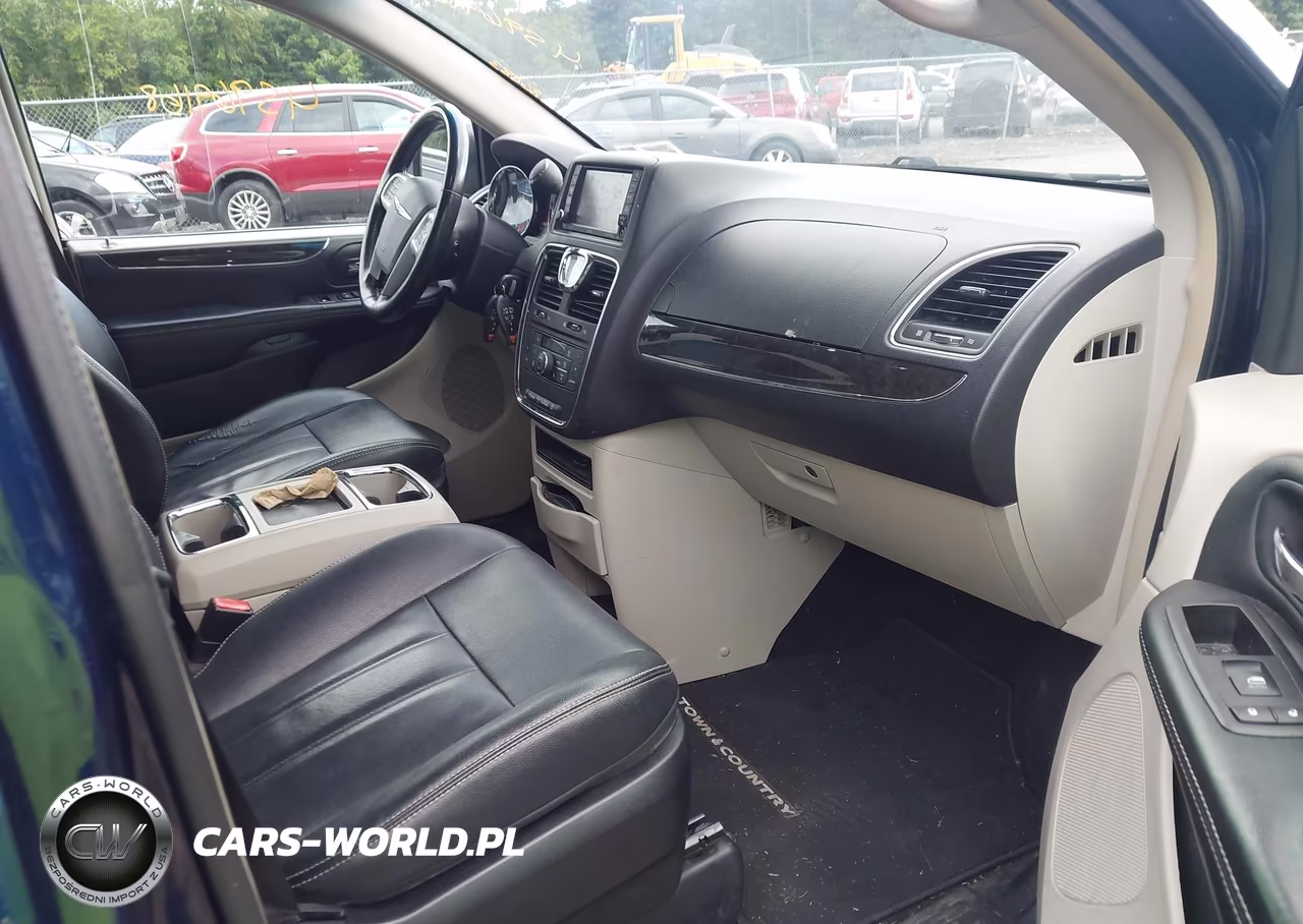 2016 Chrysler Town & Country Touring VIN:2C4RC1BG5GR127714 - 5