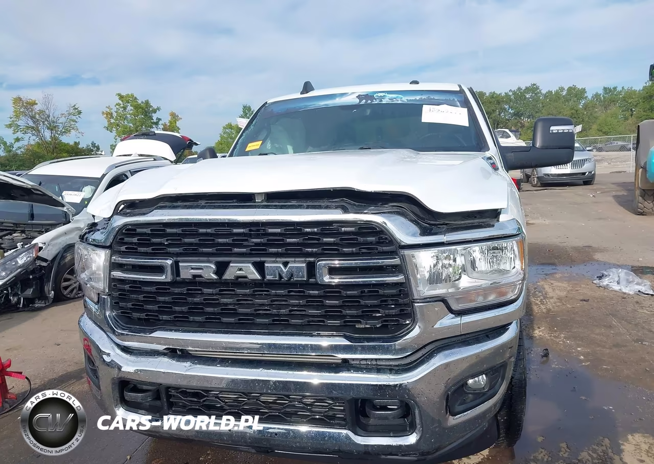 2024 Ram 2500 VIN:3C6UR5DLXRG153798 - 12