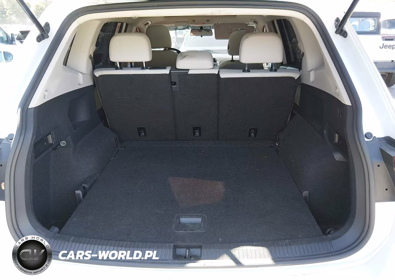 2021 Volkswagen Tiguan 2.0T Se-2.0T Se R-Line Black-2.0T Sel VIN:3VV2B7AX3MM110424 - 17