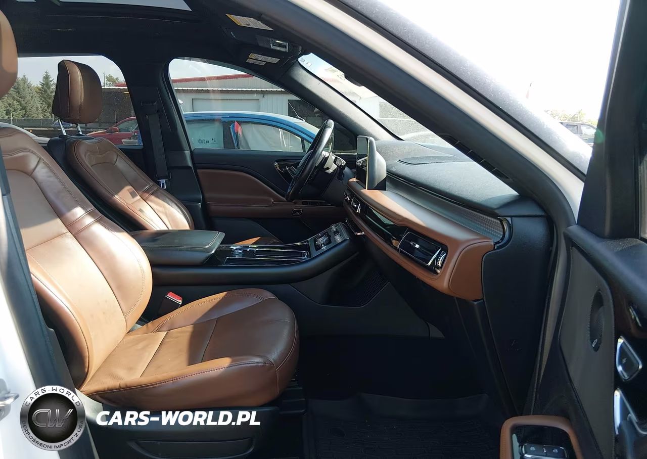 2020 Lincoln Aviator Grand Touring VIN:5LMYJ8XY8LGL34890 - 5