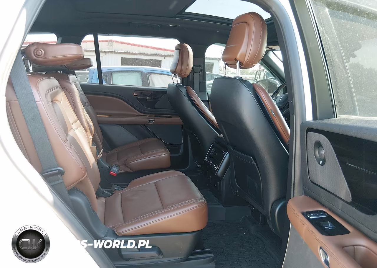 2020 Lincoln Aviator Grand Touring VIN:5LMYJ8XY8LGL34890 - 8