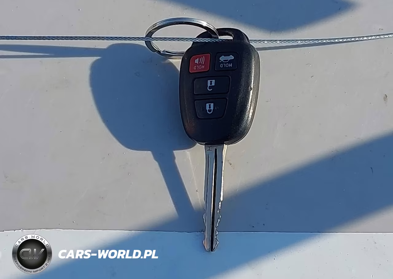 2015 Toyota Corolla Le VIN:5YFBURHE2FP340024 - 11