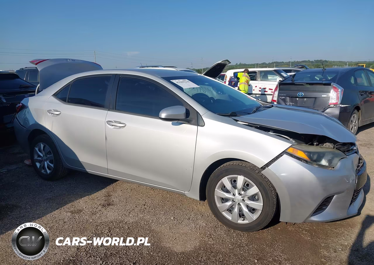2015 Toyota Corolla Le VIN:5YFBURHE2FP340024 - 13