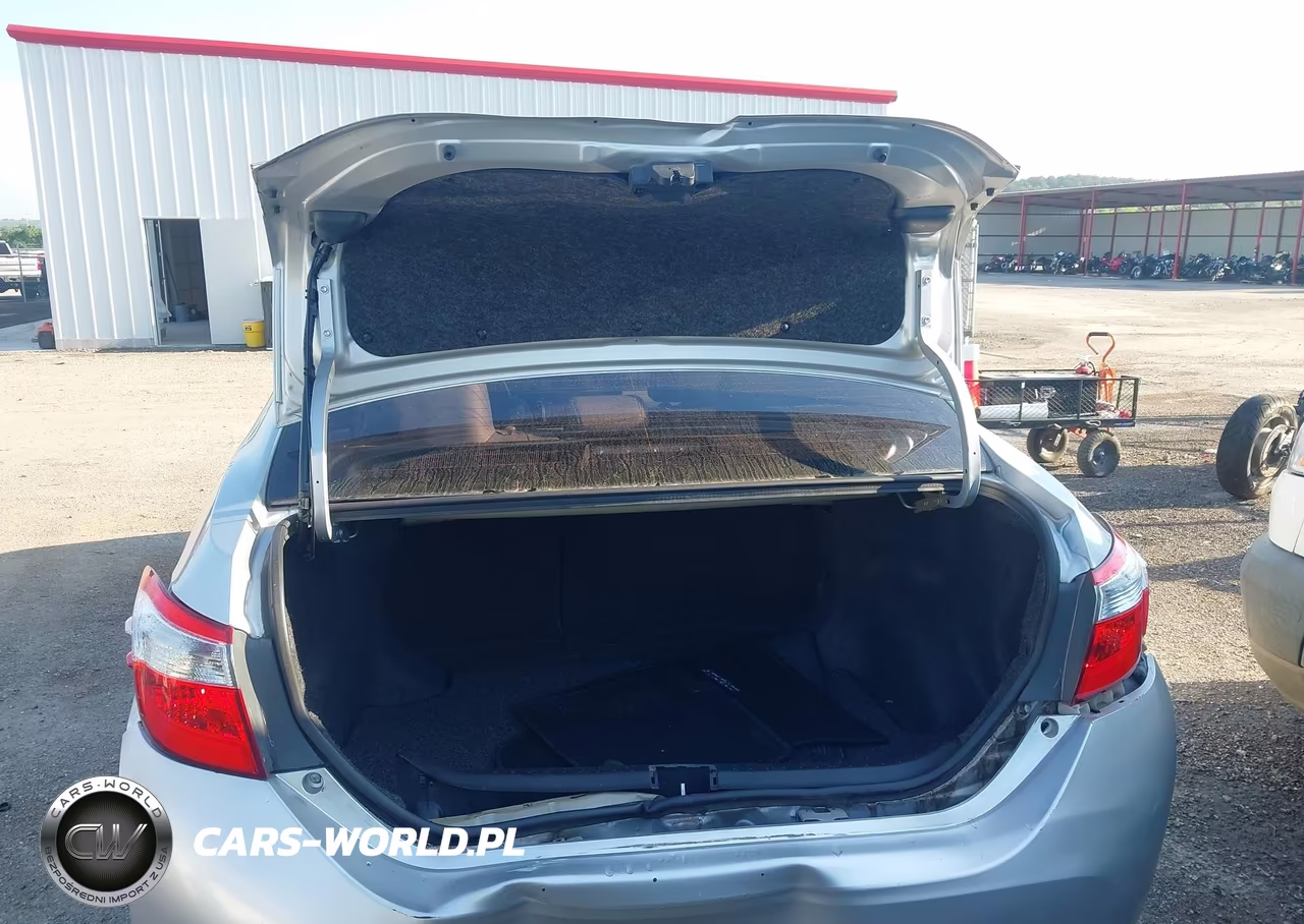 2015 Toyota Corolla Le VIN:5YFBURHE2FP340024 - 16