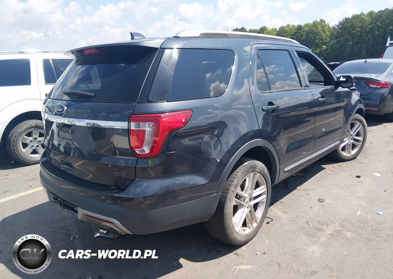 2017 Ford Explorer Xlt VIN:1FM5K7D80HGB45546 - 4