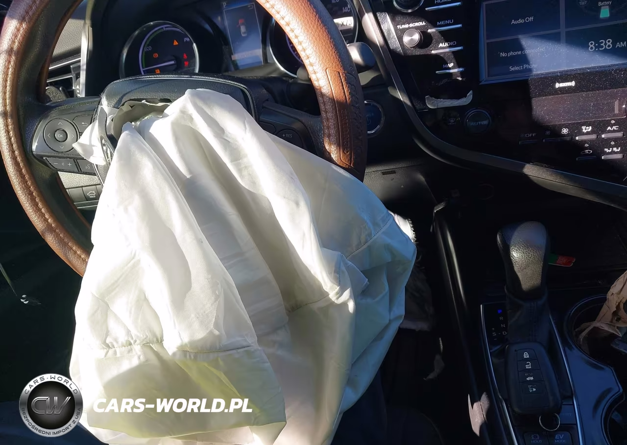 2020 Toyota Camry Le Hybrid VIN:4T1C31AK4LU543466 - 11