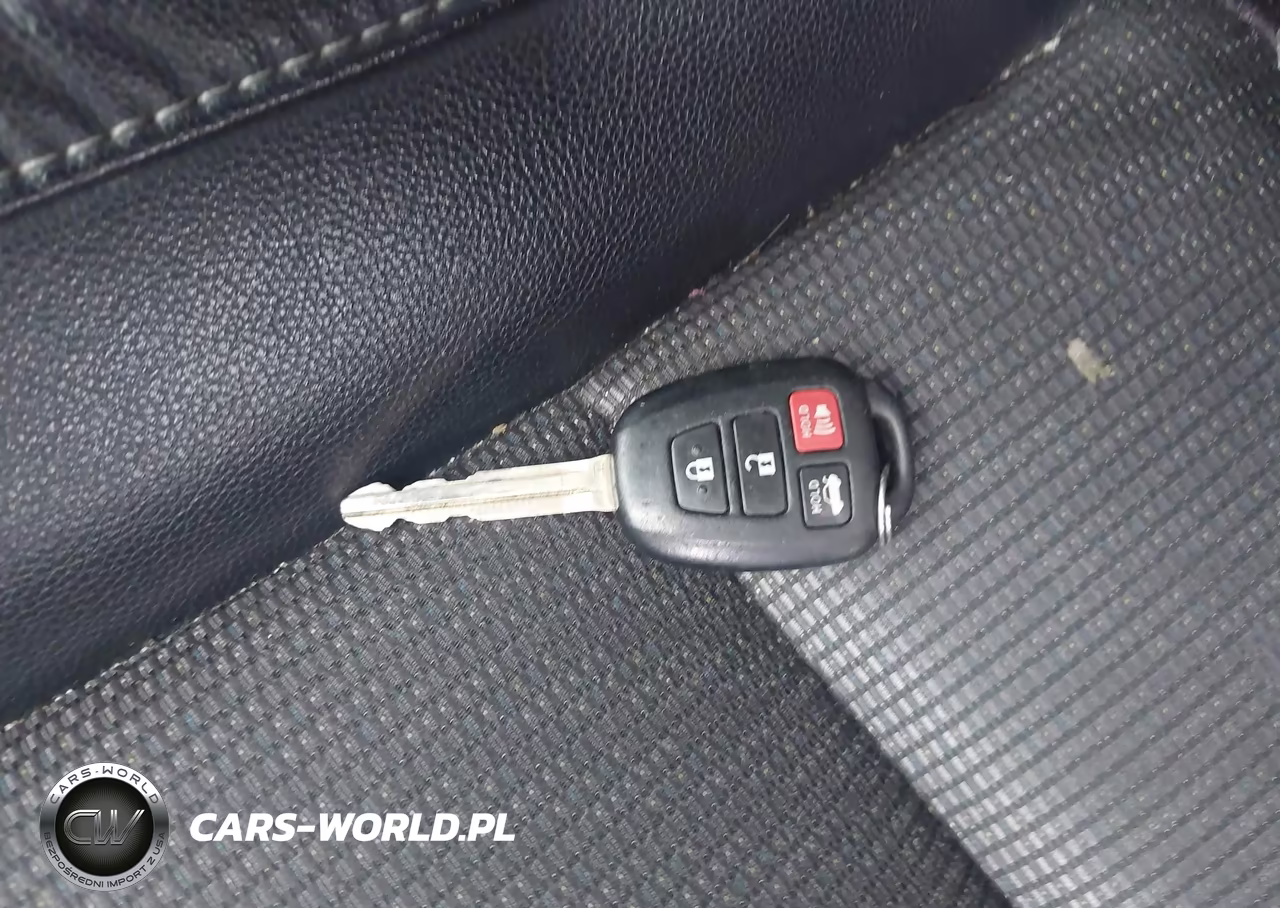 2016 Toyota Corolla S Plus VIN:5YFBURHE3GP547314 - 11