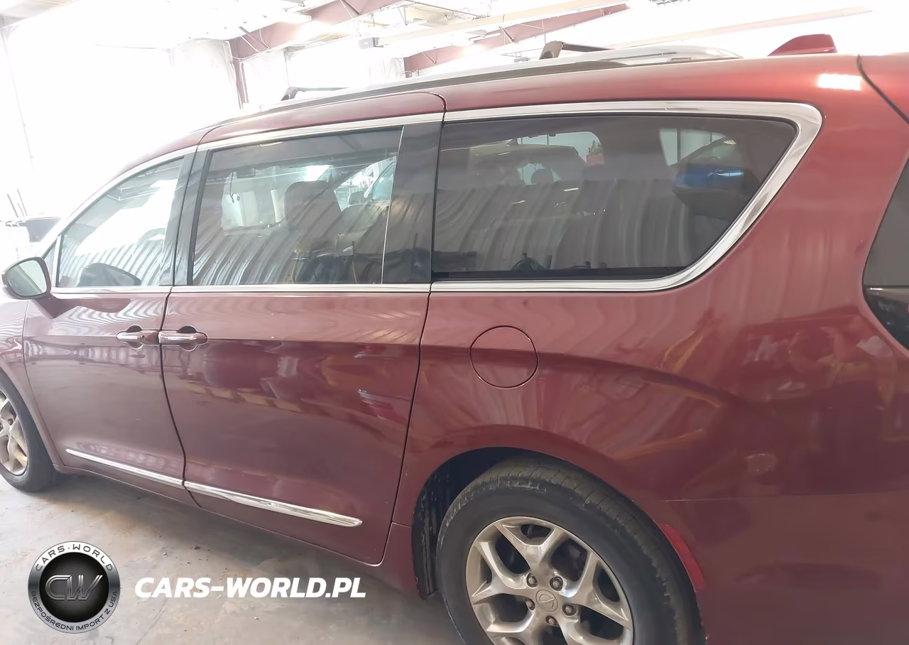 2018 Chrysler Pacifica Limited VIN:2C4RC1GG1JR276038 - 14