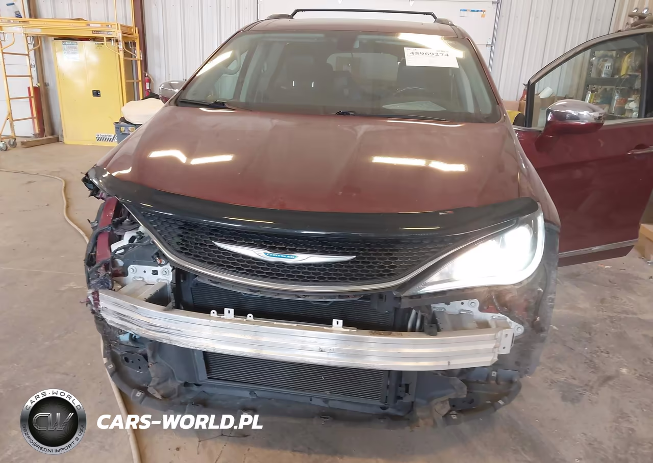 2018 Chrysler Pacifica Limited VIN:2C4RC1GG1JR276038 - 6