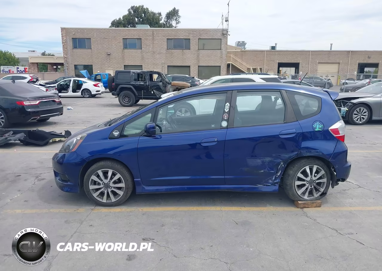 2012 Honda Fit Sport VIN:JHMGE8H54CC010899 - 15