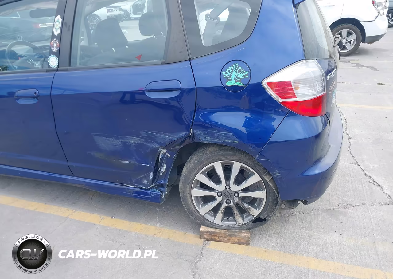 2012 Honda Fit Sport VIN:JHMGE8H54CC010899 - 6