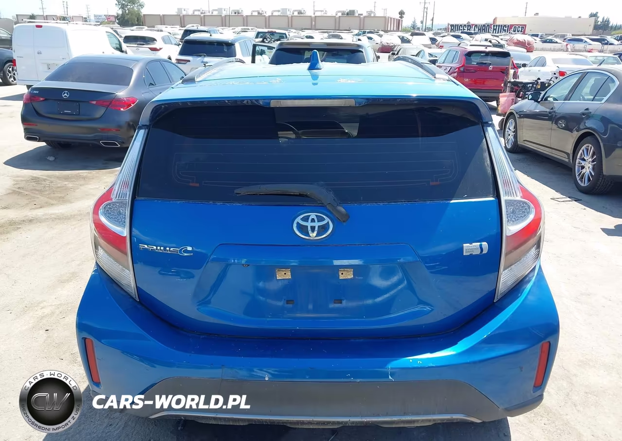 2018 Toyota Prius C One VIN:JTDKDTB33J1599431 - 16