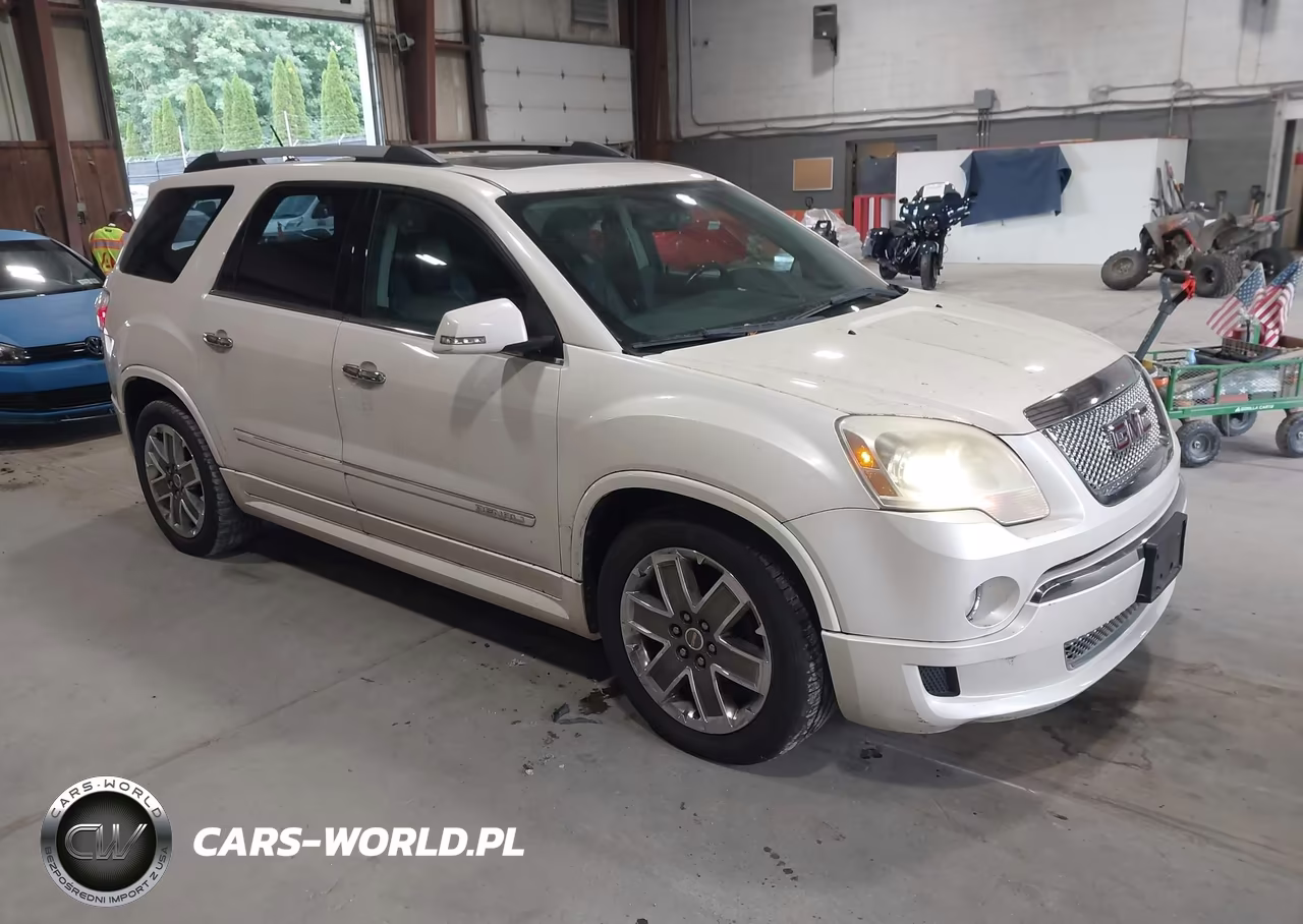 2011 GMC Acadia Denali