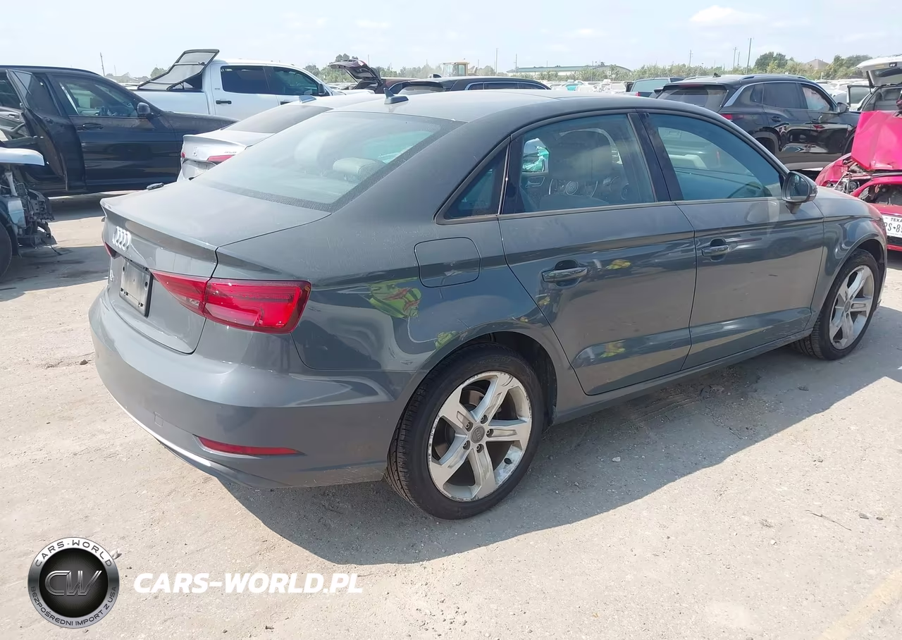 2018 Audi A3 2.0T Premium-2.0T Tech Premium VIN:WAUAUGFF9J1058467 - 4
