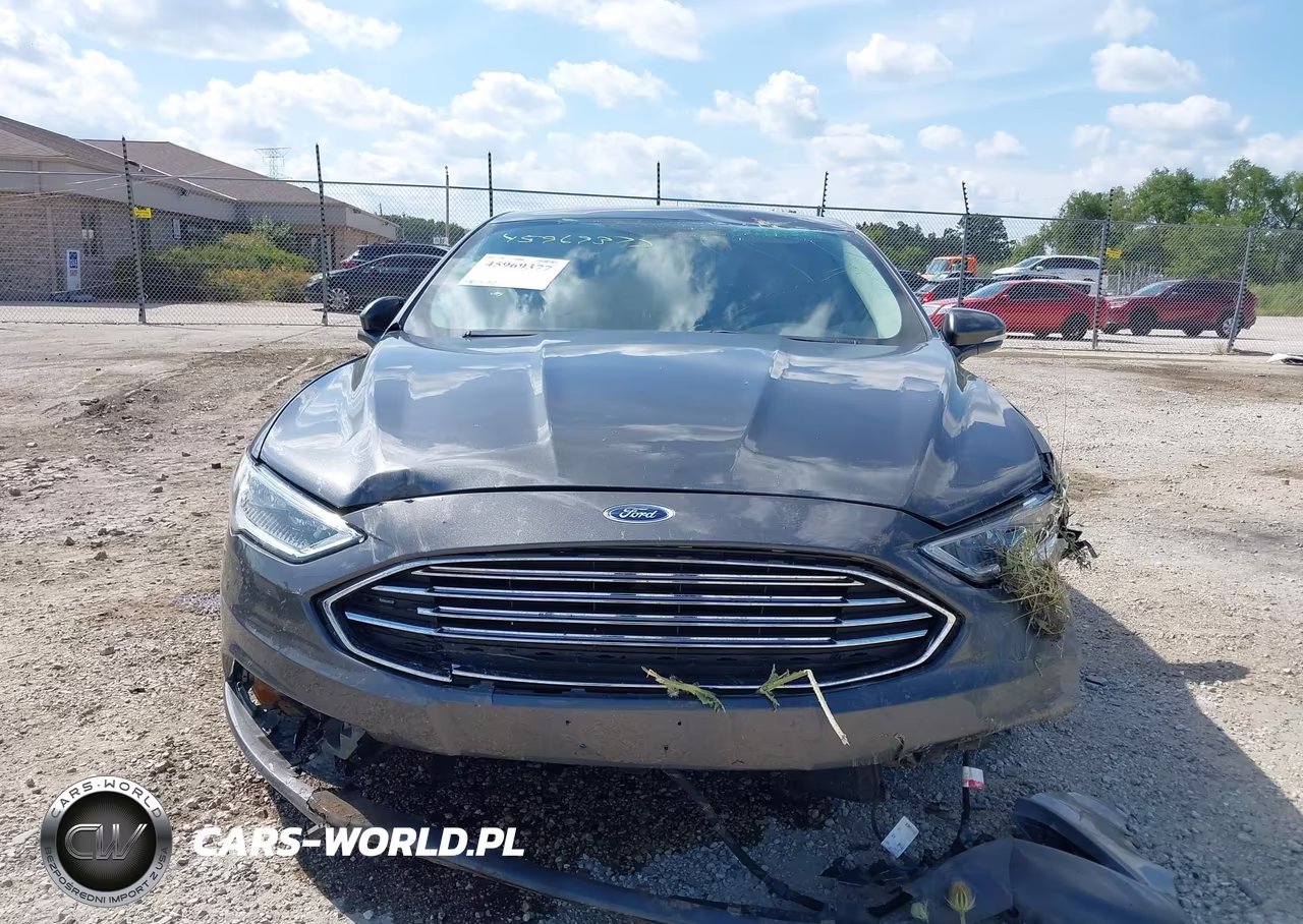 2017 Ford Fusion Energi Titanium VIN:3FA6P0SUXHR191580 - 12