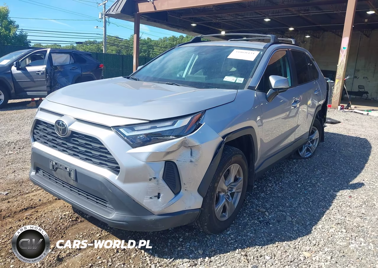 2024 Toyota Rav4 Xle VIN:2T3P1RFV1RC442881 - 2