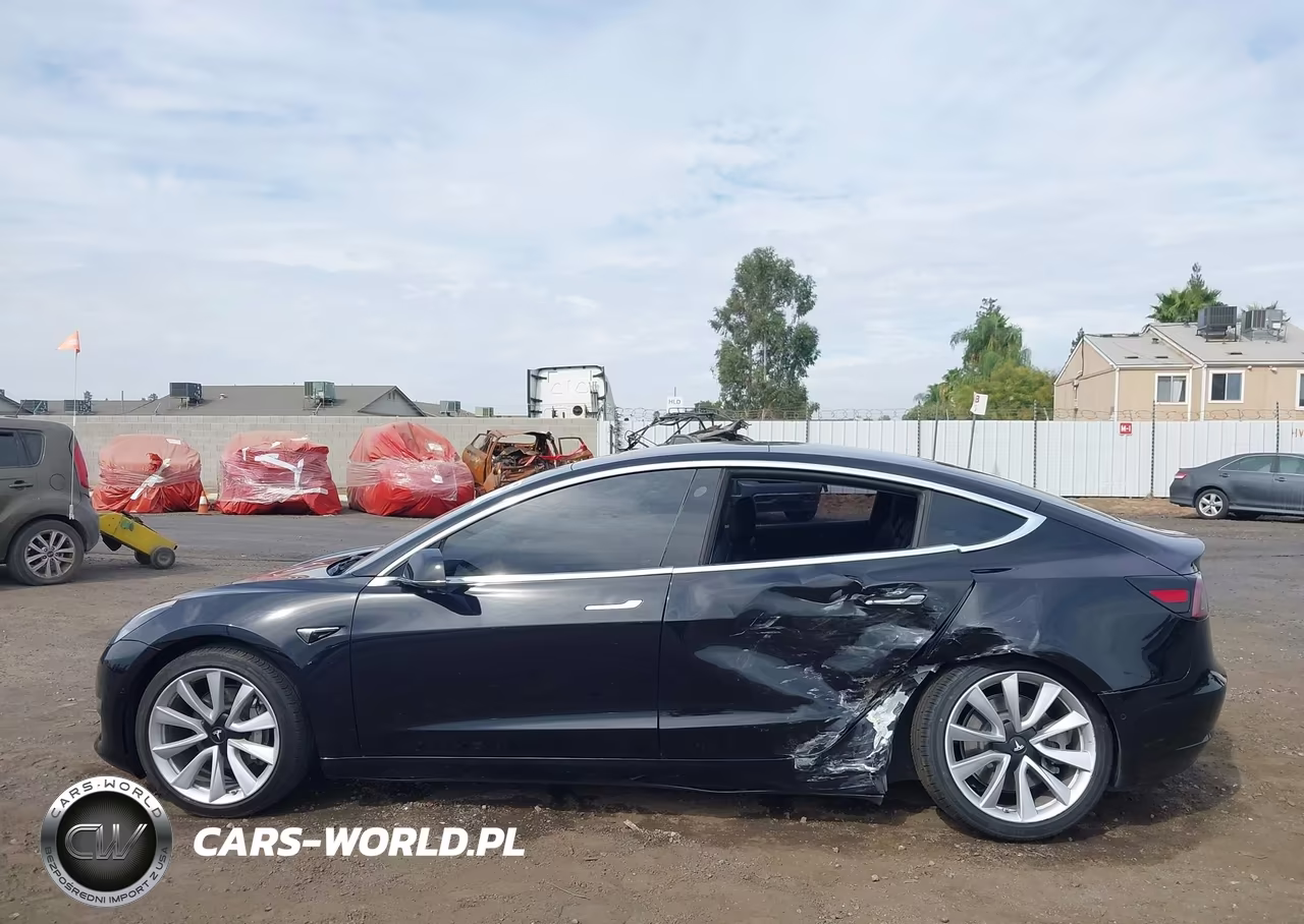2018 Tesla Model 3 Long Range-Mid Range VIN:5YJ3E1EA1JF071068 - 13