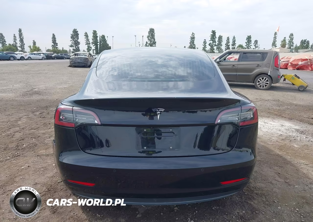 2018 Tesla Model 3 Long Range-Mid Range VIN:5YJ3E1EA1JF071068 - 15