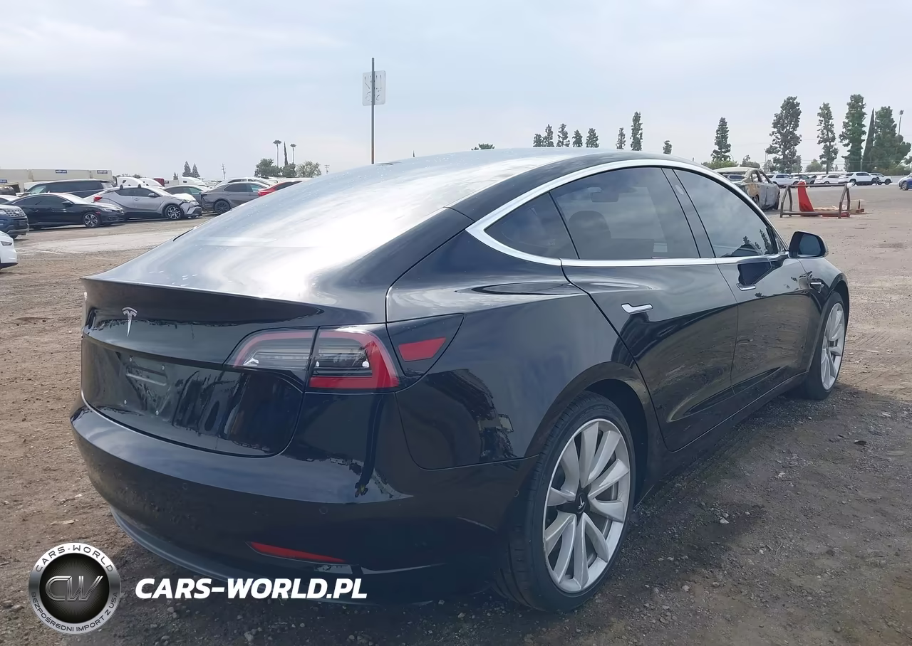 2018 Tesla Model 3 Long Range-Mid Range VIN:5YJ3E1EA1JF071068 - 4