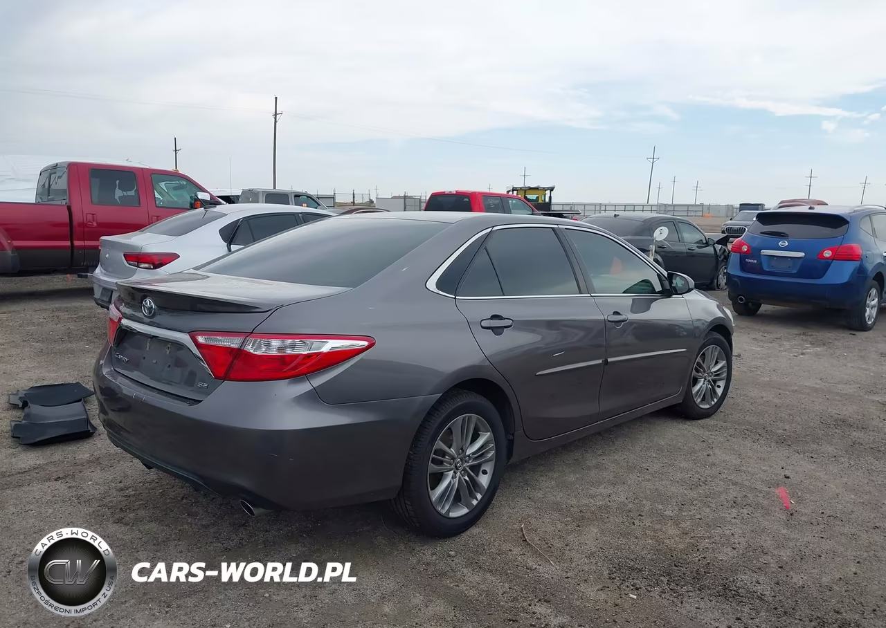 2017 Toyota Camry Se VIN:4T1BF1FK0HU726866 - 4