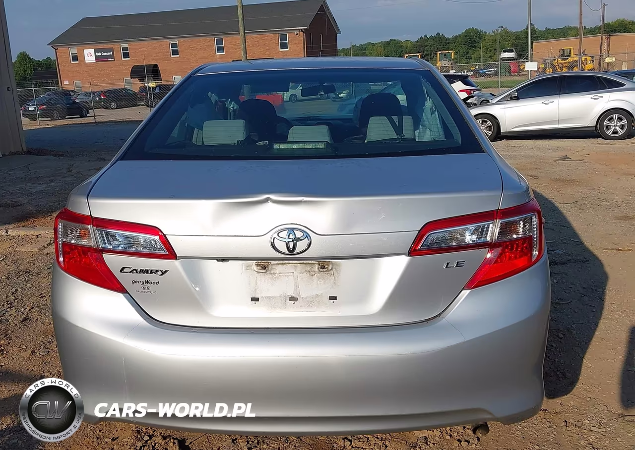 2014 Toyota Camry Le VIN:4T1BF1FKXEU449784 - 16