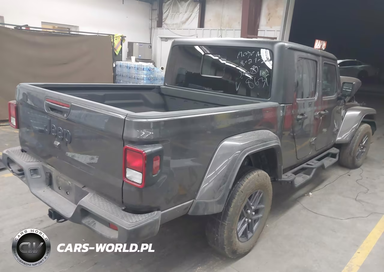 2025 Jeep Gladiator Sport S VIN:1C6RJTAG7SL528631 - 4