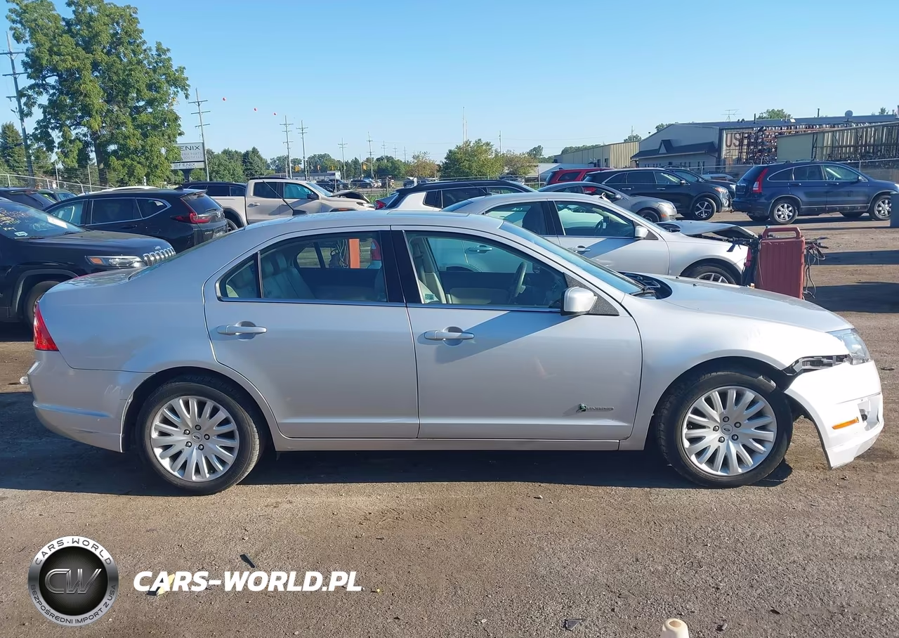 2010 Ford Fusion Hybrid VIN:3FADP0L33AR199989 - 13