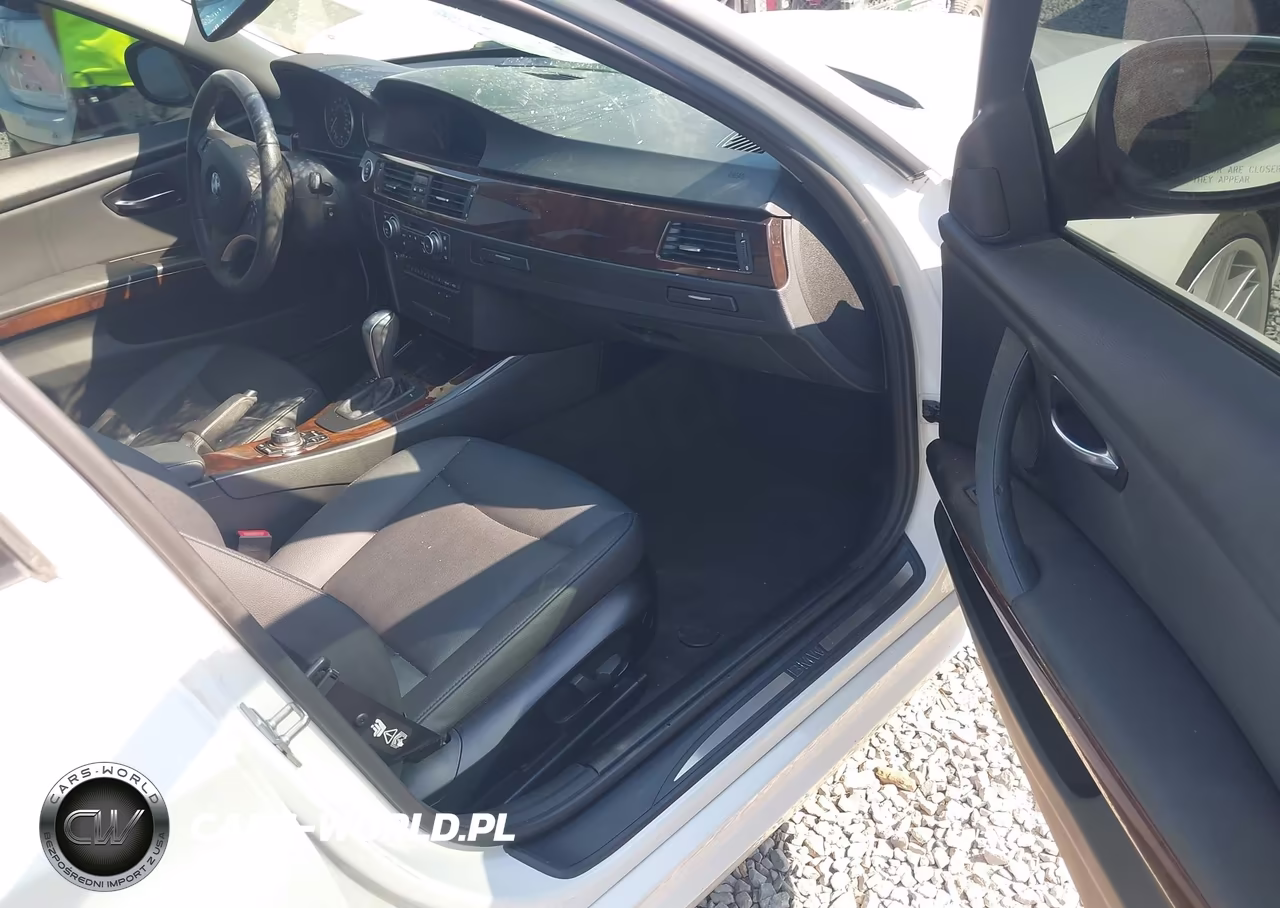 2011 BMW 328I xDrive VIN:WBAPK7G58BNN49192 - 17