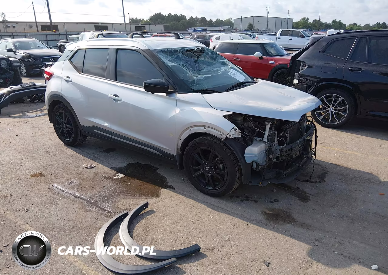 2020 Nissan Kicks Sr Xtronic Cvt