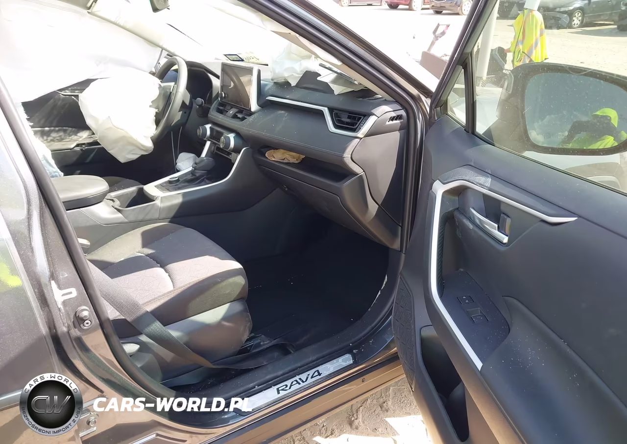 2025 Toyota Rav4 Hybrid Xle VIN:JTMRWRFVXSD309824 - 5