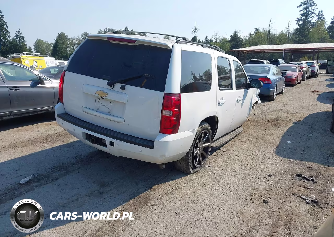 2011 Chevrolet Tahoe Ls VIN:1GNSCAE0XBR390576 - 4