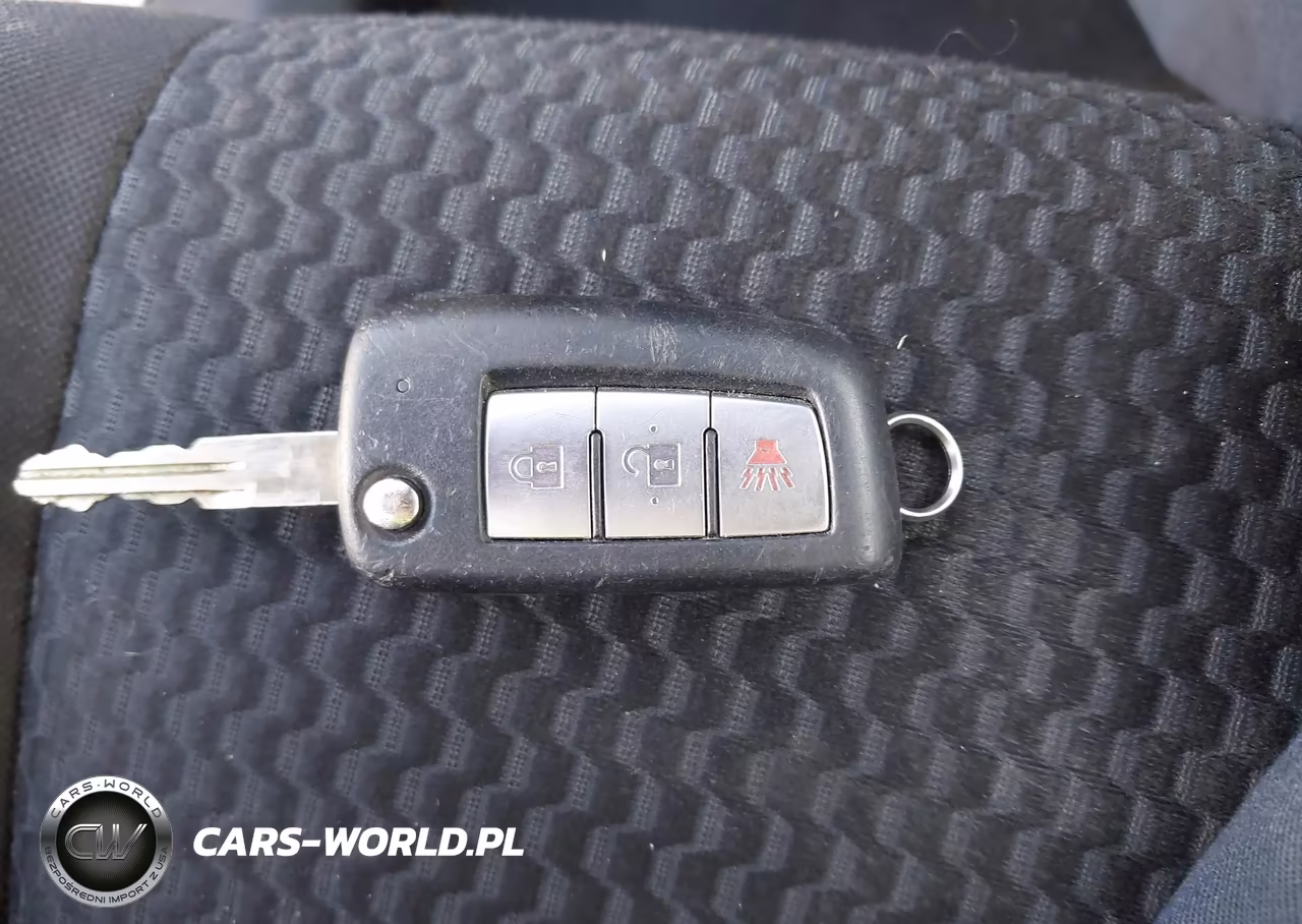 2019 Nissan Rogue Sport S VIN:JN1BJ1CP2KW526976 - 11