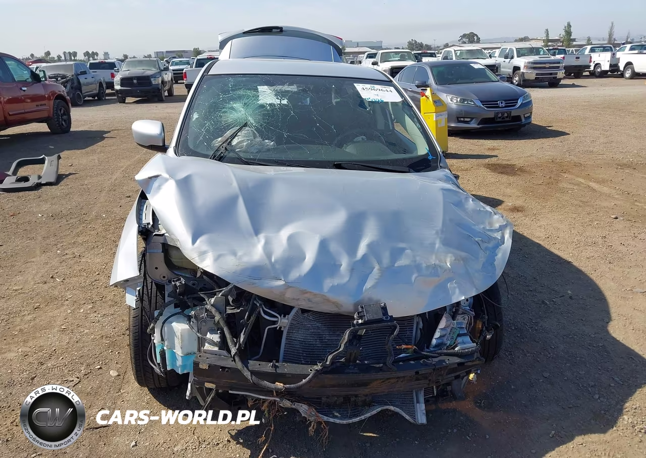 2019 Nissan Rogue Sport S VIN:JN1BJ1CP2KW526976 - 6