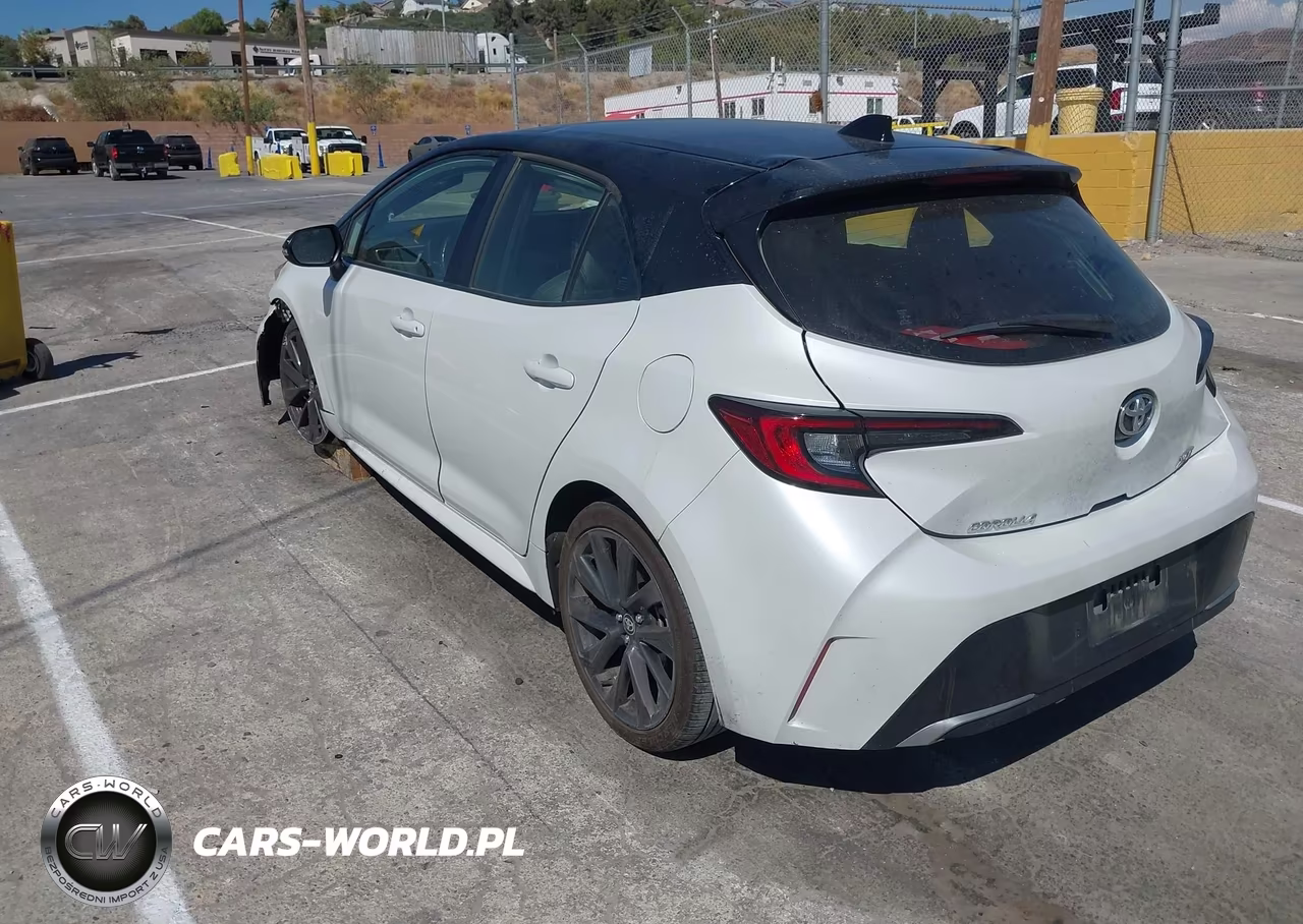 2024 Toyota Corolla Xse VIN:JTNC4MBE0R3215578 - 3