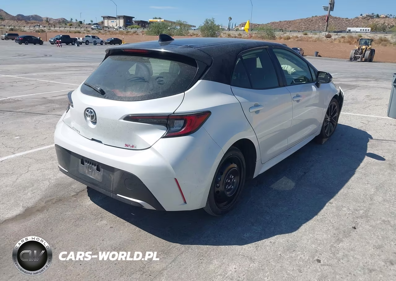 2024 Toyota Corolla Xse VIN:JTNC4MBE0R3215578 - 4